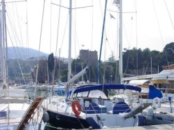 Place de port France Côte d'Azur Mandelieu La Napoule Ponton fixe/mooring Place de port France Côte d'Azur Mandelieu La Napoule Ponton fixe/mooring