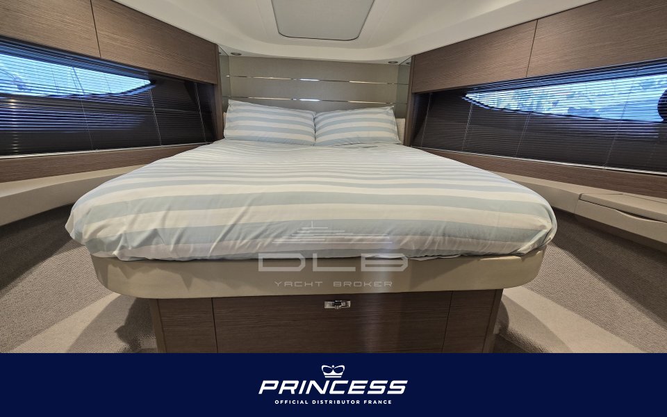 PRINCESS V40