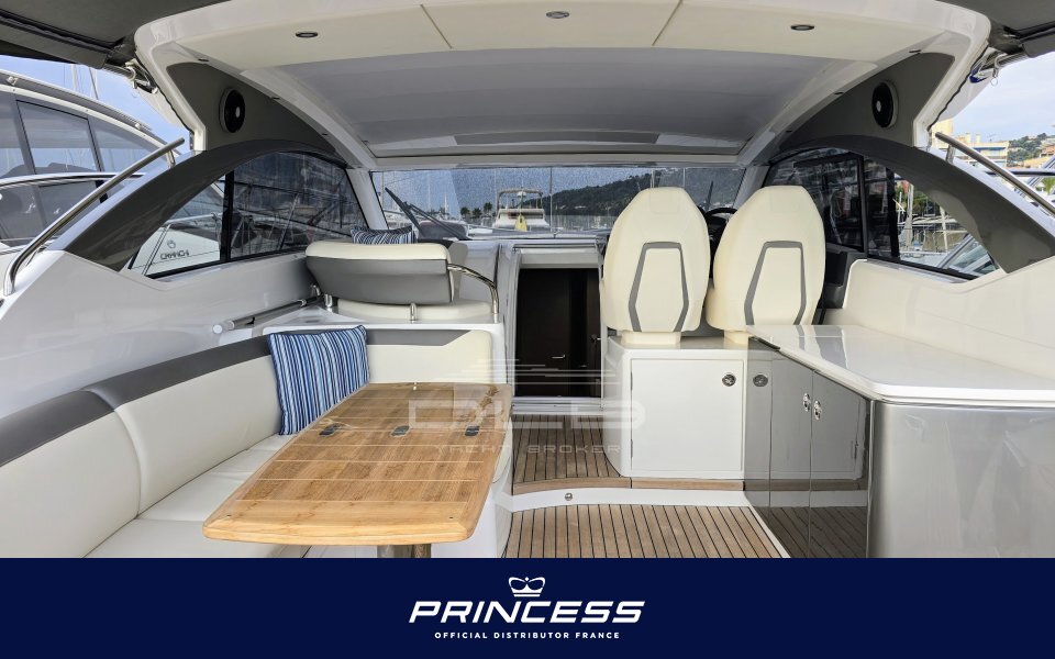 PRINCESS V40