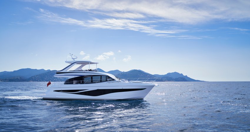 LE DERNIER MODÈLE DE LA GAMME FLYBRIDGE, LE TOUT NOUVEAU PRINCESS F58 !